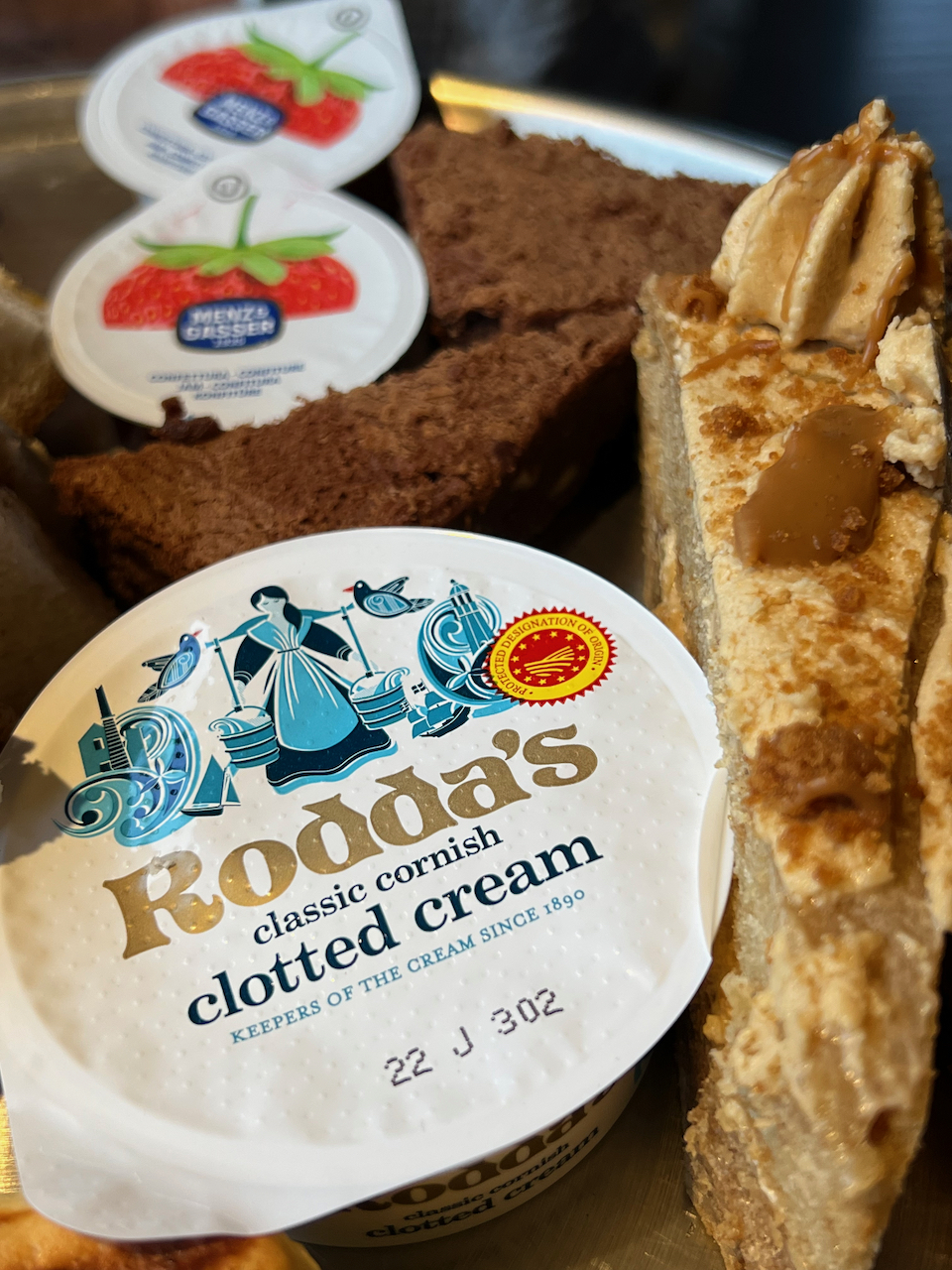 Afternoon tea at the Tea House on the Loch (Gartcosh) 2023 Review